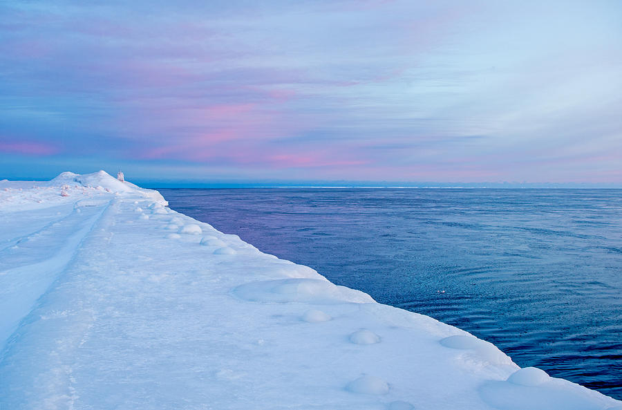 Break Wall Ice Photograph by Gary McCormick