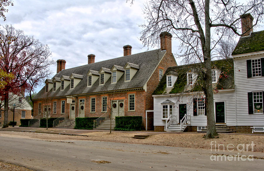 Duke University Photograph - Brick House Tavern in Williamsburg by Olivier Le Queinec