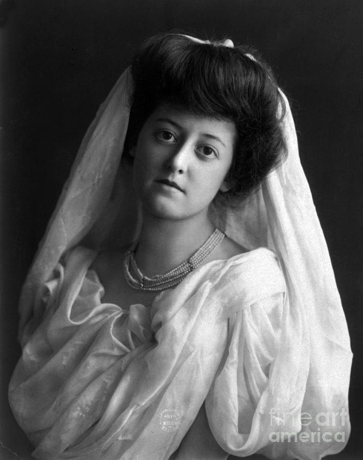 Bride, 1902 Photograph by Science Source