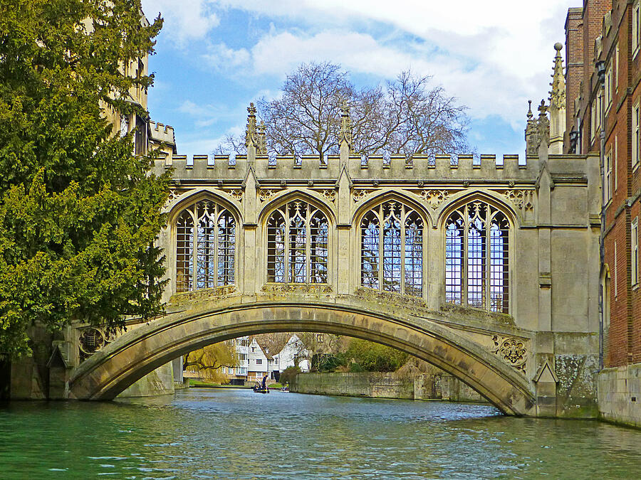 Cambridge Photograph - Bridge of Sighs Cambridge by Gill Billington