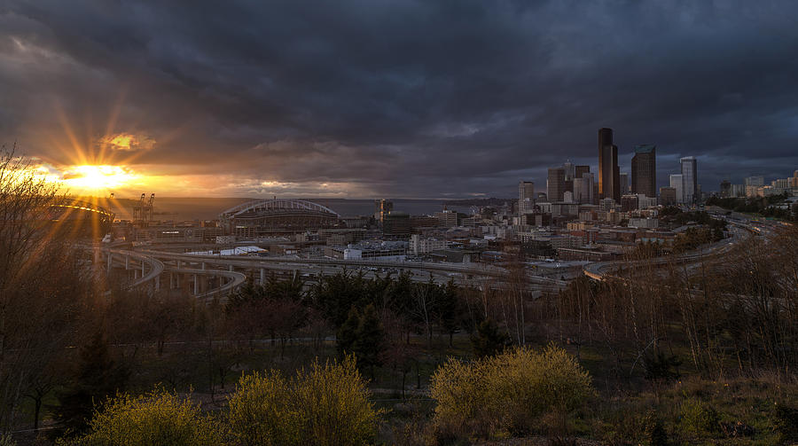 Bright Seattle Sunstar Dusk Skyline Photograph