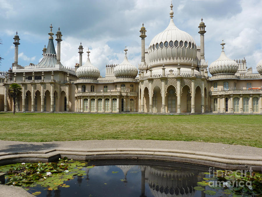 Brighton Pavilion - England Photograph by Phil Banks
