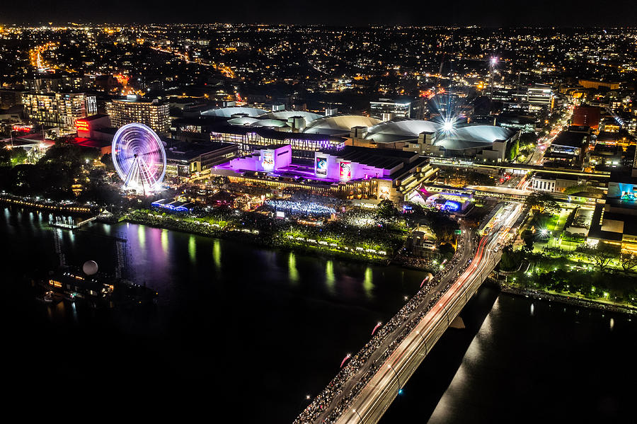 City Photograph - Brisbane South Bank from the 32nd Floor by Silken Photography