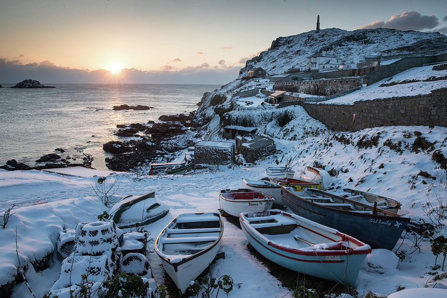 Britain Freezes As Siberian Weather Photograph by Matt Cardy