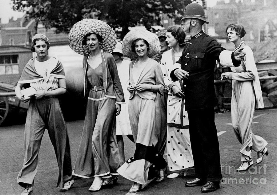 British Fashion - 1930s Photograph by Thea Recuerdo