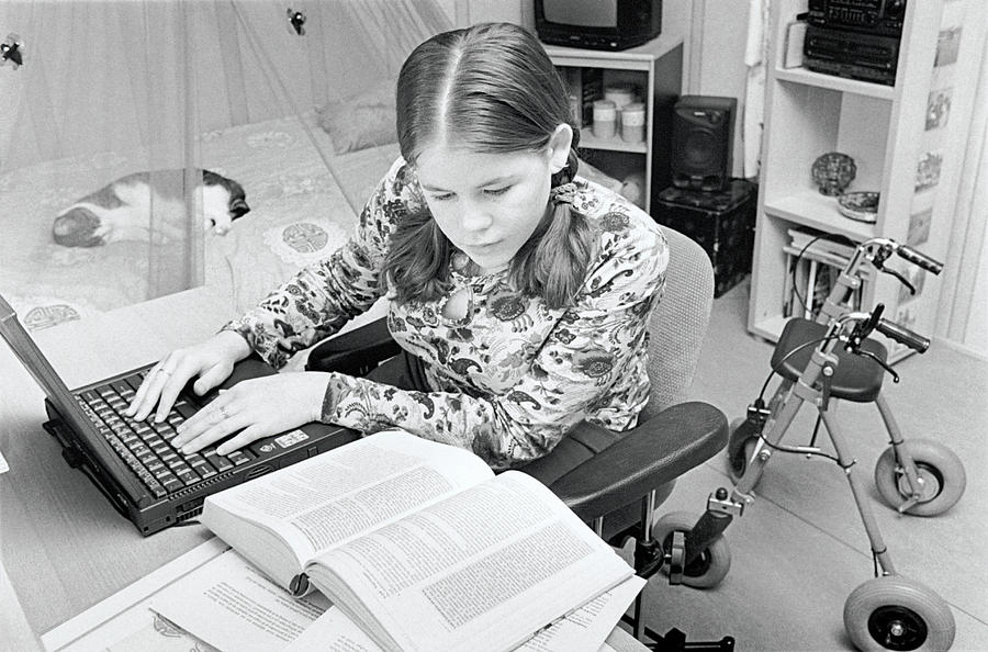 Brittle Bone Disease Photograph by Henny Allis/science Photo Library