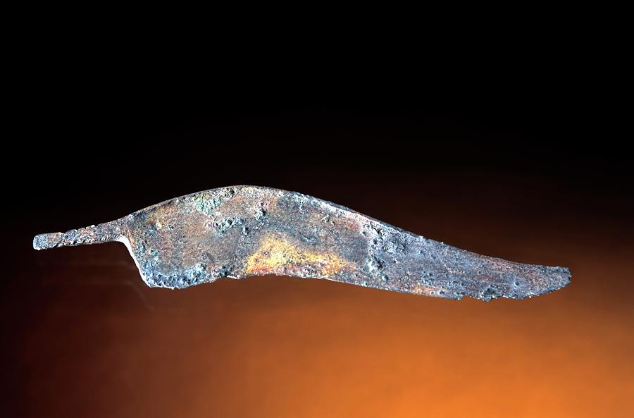 Bronze Age Blade Photograph by Patrick Landmann/science Photo Library