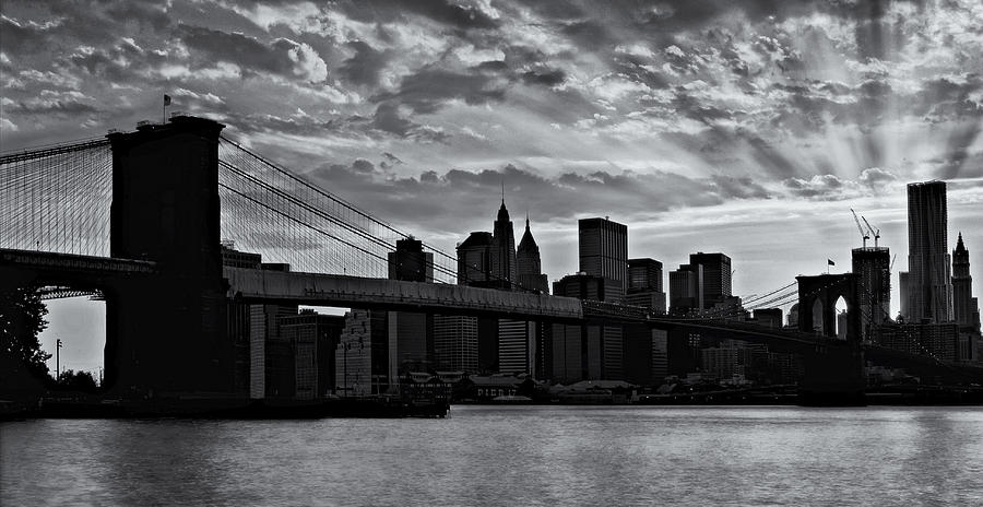 Brooklyn Bridge Photograph - Brooklyn Bridge Sunset BW by Susan Candelario