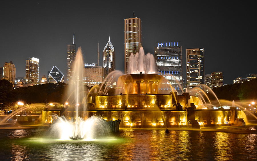 Inspirational Photograph - Buckingham Fountain by Frozen in Time Fine Art Photography