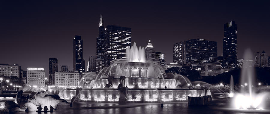 Chicago Photograph - Buckingham Fountain Panorama by Steve Gadomski