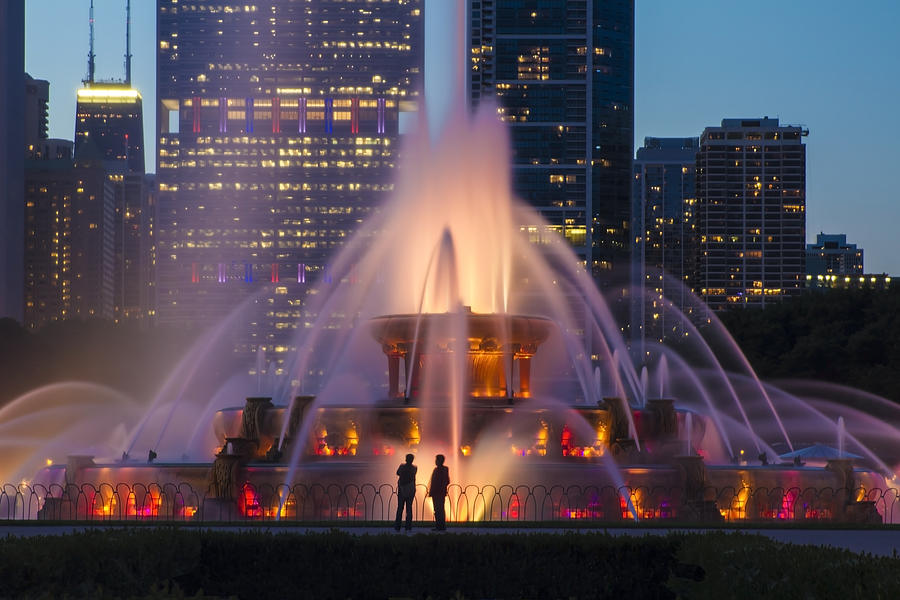 Buckingham Fountain with people for scale Photograph by Sven Brogren
