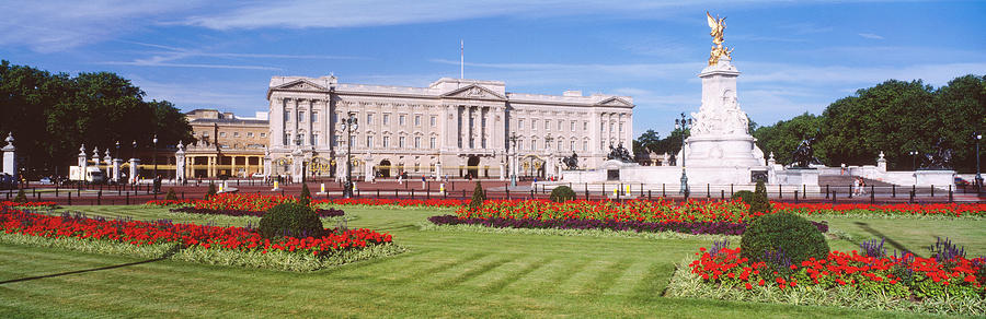 Buckingham Palace, London, England Photograph by Panoramic Images