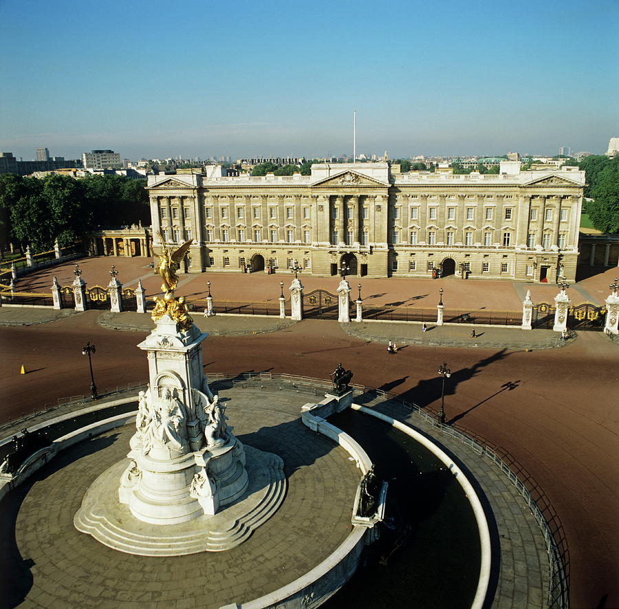 Buckingham Palace Photograph by Skyscan/science Photo Library