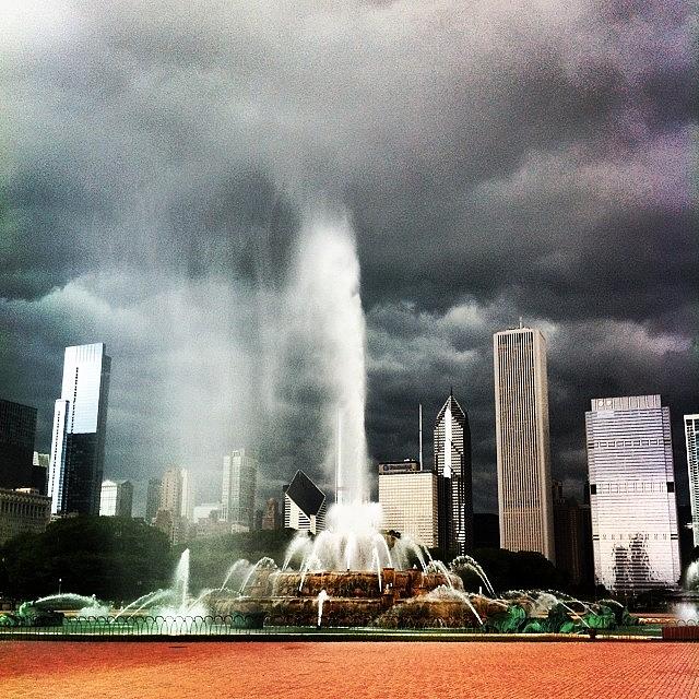 Chicago Photograph - #buckinghamfountain #chicago Storms by Shane Stewart