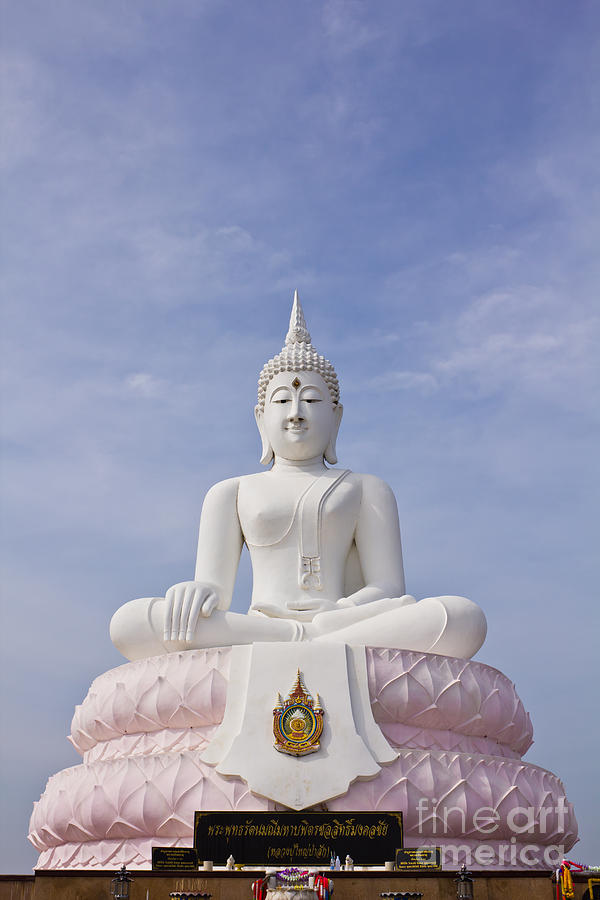 Buddha statue Photograph by Tosporn Preede