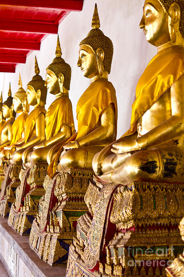 Buddha statues Photograph by Tosporn Preede