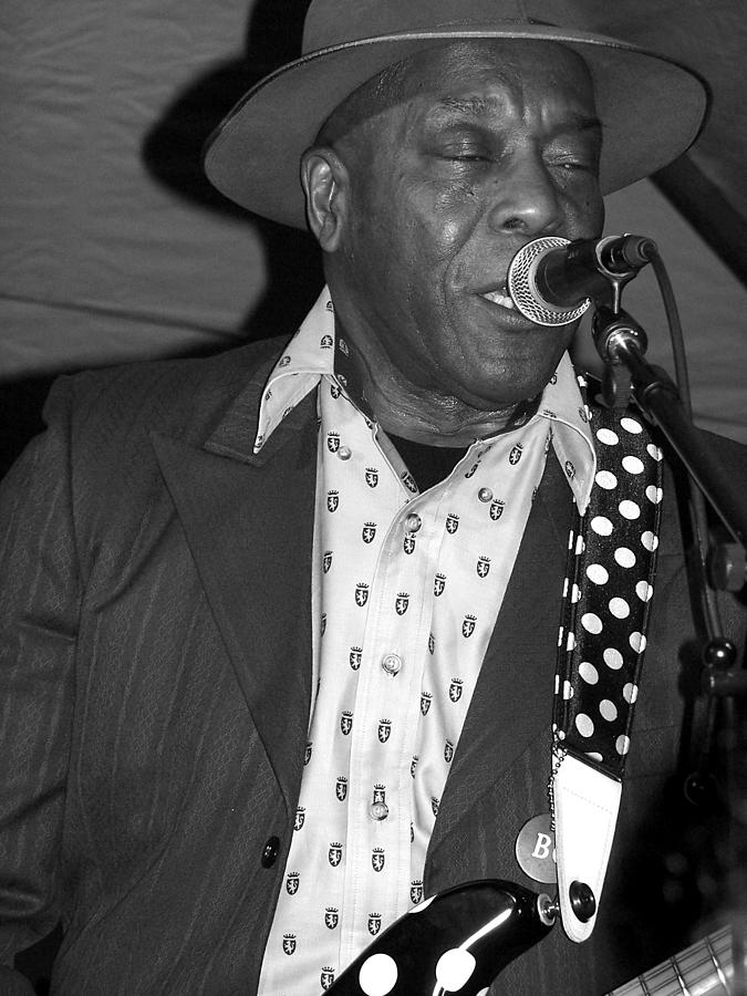 Buddy Guy Sings the Blues Photograph by Ginger Wakem