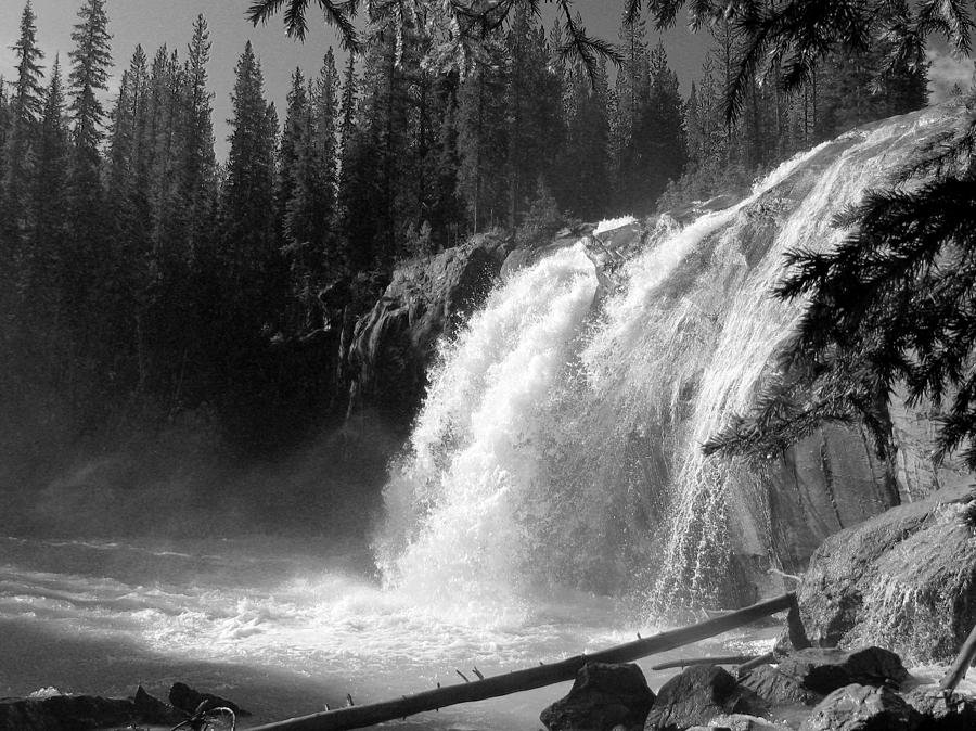 Bugaboo Falls BW Photograph by Gerry Bates