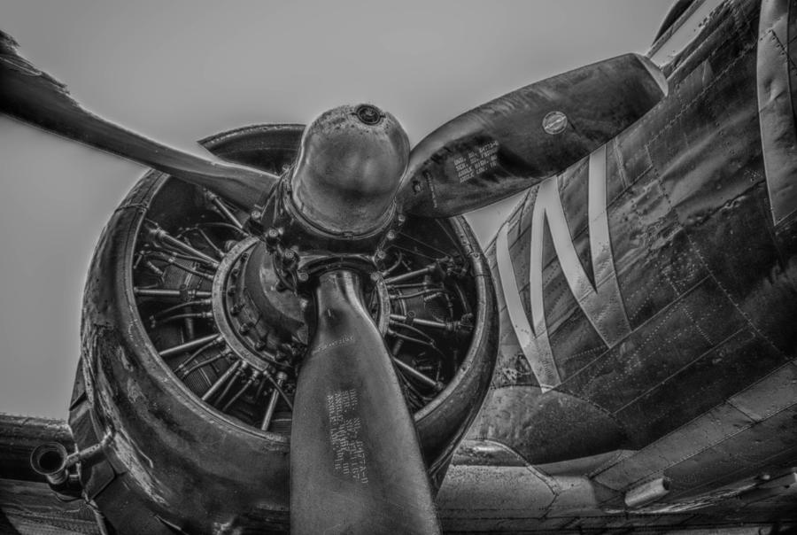 C-47 Starboard Prop Photograph by Guy Whiteley