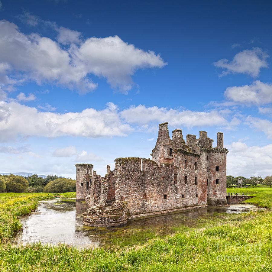 Caerlaverock Castle Dumfries and Galloway Scotland Photograph by Colin and Linda McKie
