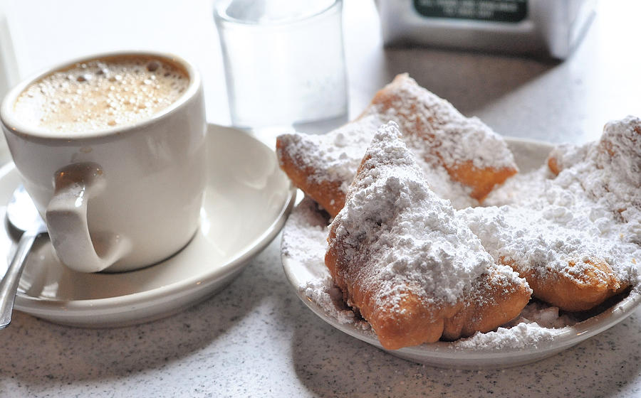 Cafe Du Monde Photograph - Cafe Du Monde by Steve Archbold Cafe Du Monde Photograph - Cafe Du Monde by Steve Archbold