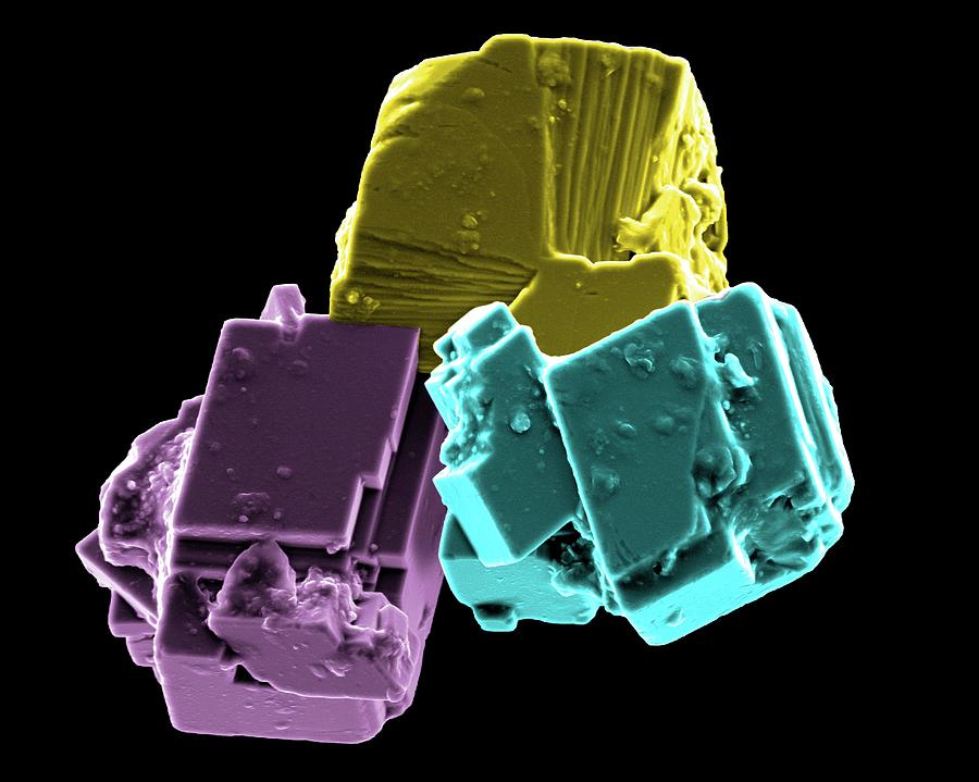 Calcium Carbonate Crystal Photograph by Kseniya Shuturminska / Science Photo Library