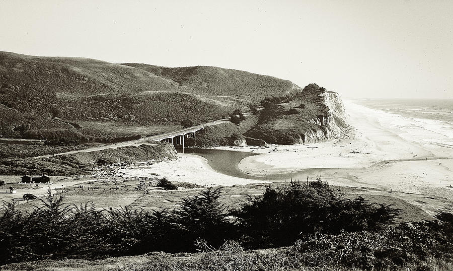 Landscape Photograph - California Coast by Will Gunadi