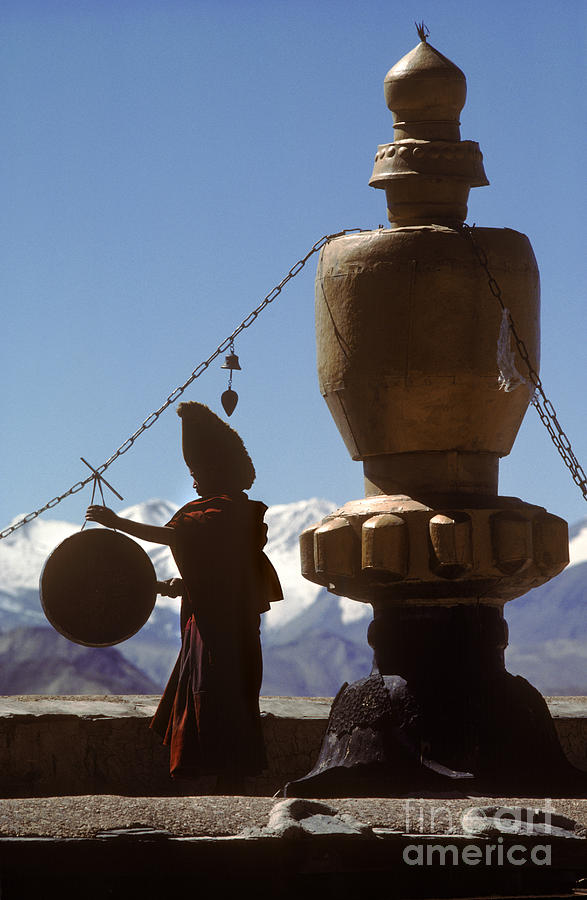 Call to Prayer - Gyantse Tibet Photograph by Craig Lovell