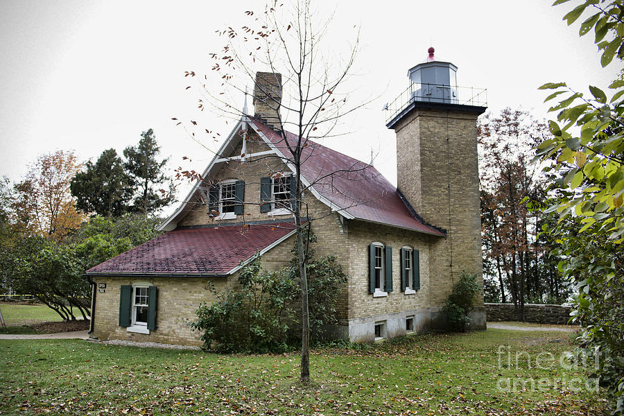 Eagle Bluff Lighthouse Photograph by David Arment