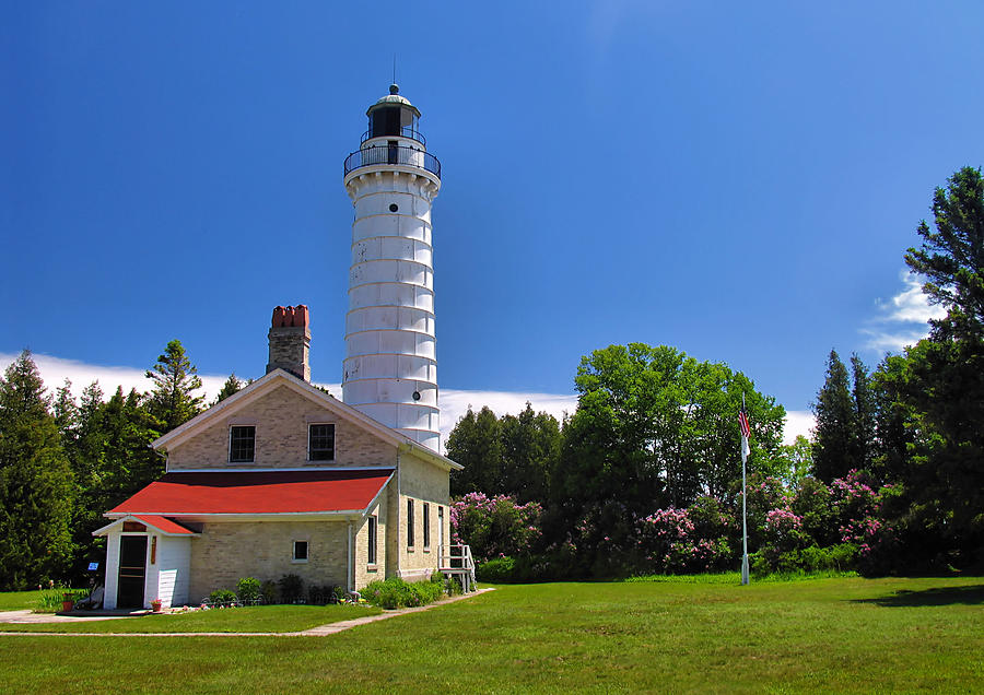 Cana Island Lighthouse In Summer Photograph By Matthew Winn - Fine Art 