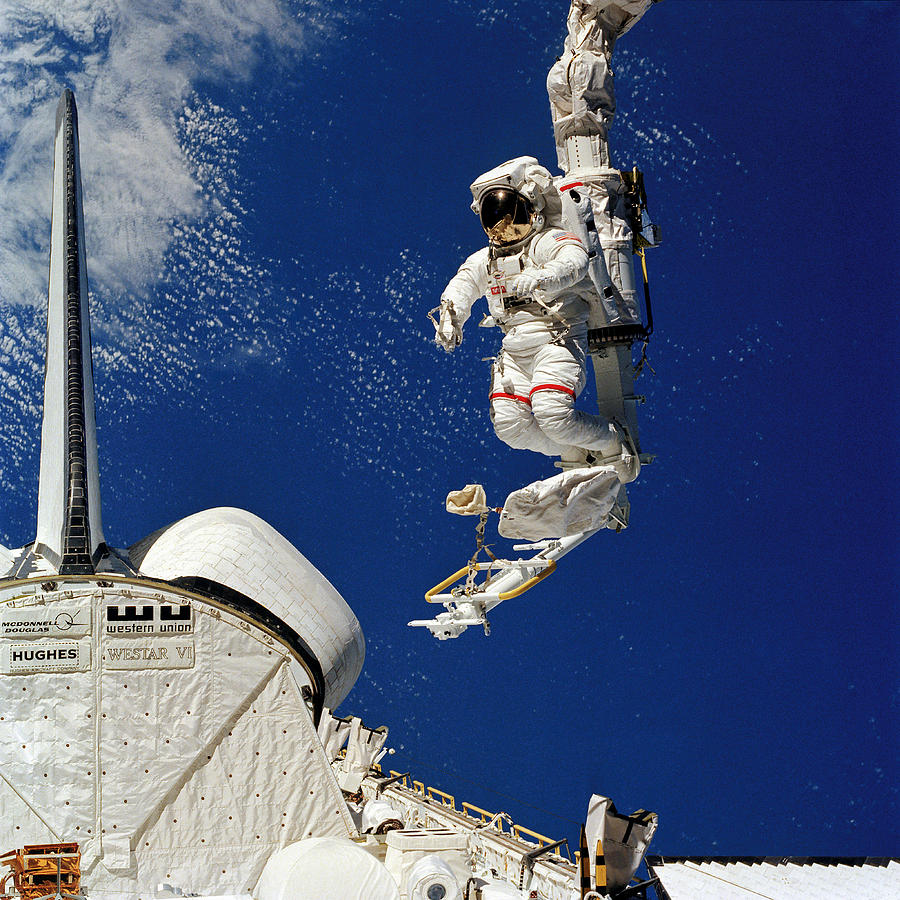 Canadarm Robotic Arm, Astronaut Photograph by Science Source