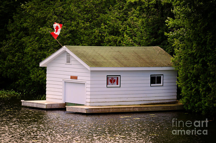 Canadian Boathouse  Photograph by Les Palenik