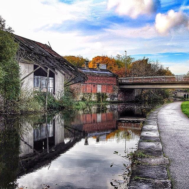 Leeds Photograph - Canal Painting

#leeds by Carl Milner