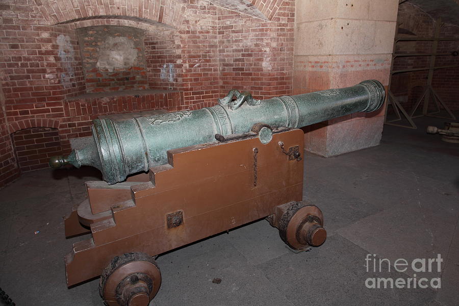 San Francisco Photograph - Cannon at San Francisco Fort Point 5D21503 by Wingsdomain Art and Photography