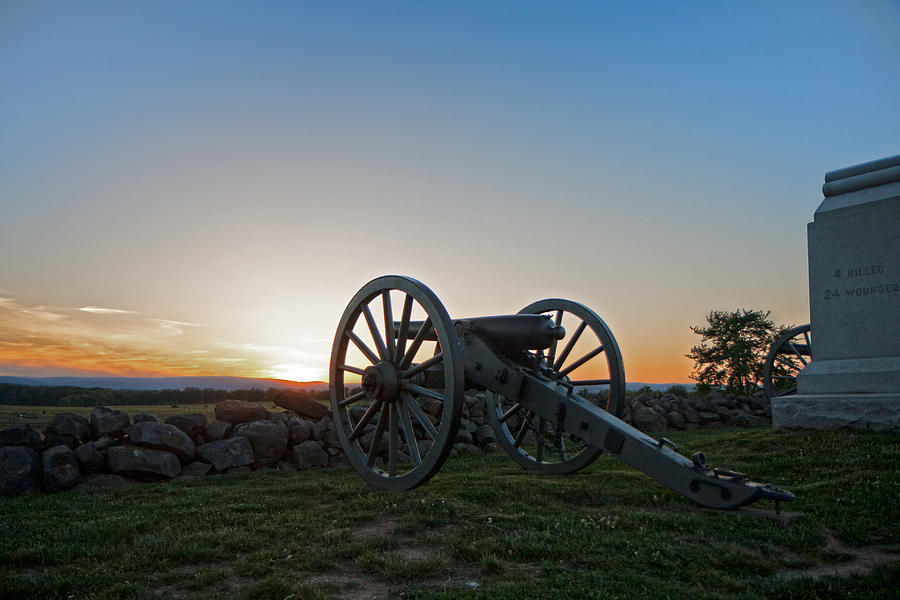 Gettysburg National Park Photograph - Cannon on Cemetery Ridge Gettysburg by William Ames