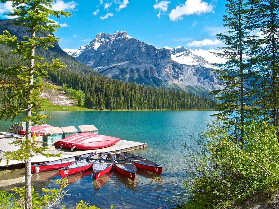 Canoe Livery on Emerald Lake in Yoho National Park, British Columbia ...