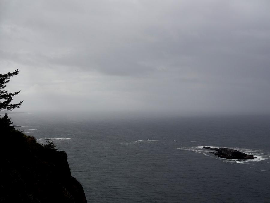 Cape Foulweather Lookout Photograph by Lizbeth Bostrom - Pixels