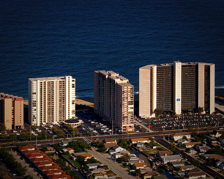 The Capri Condominium Ocean City Md Photograph by Bill