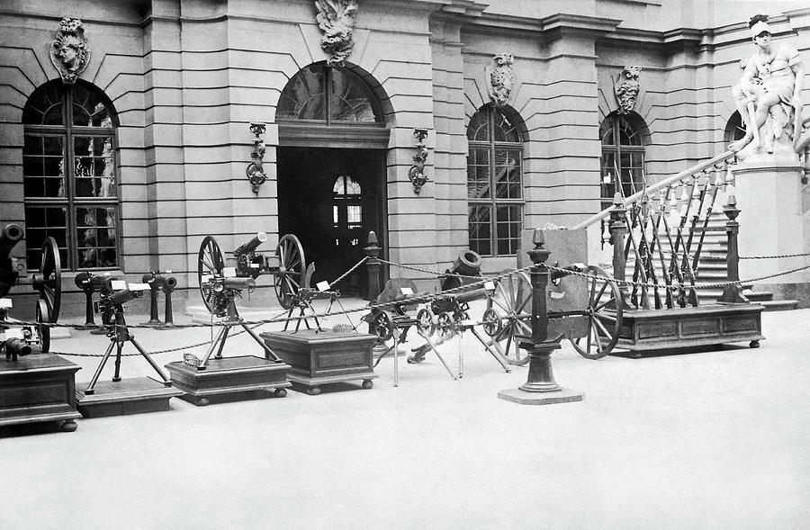 Captured Machine Guns Photograph by Underwood Archives