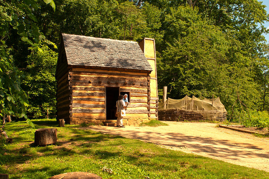 Mount Vernon Care Takers Cabin Photograph by Paul Mangold