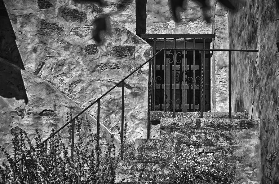Carmel Mission 9 BW Photograph by Ron White