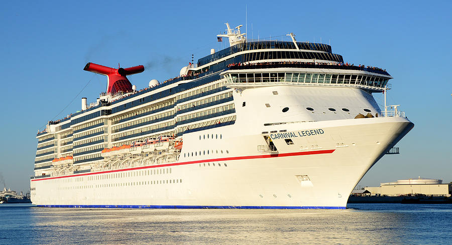 Carnival Legend leaving Tampa Florida Photograph by David Lee Thompson