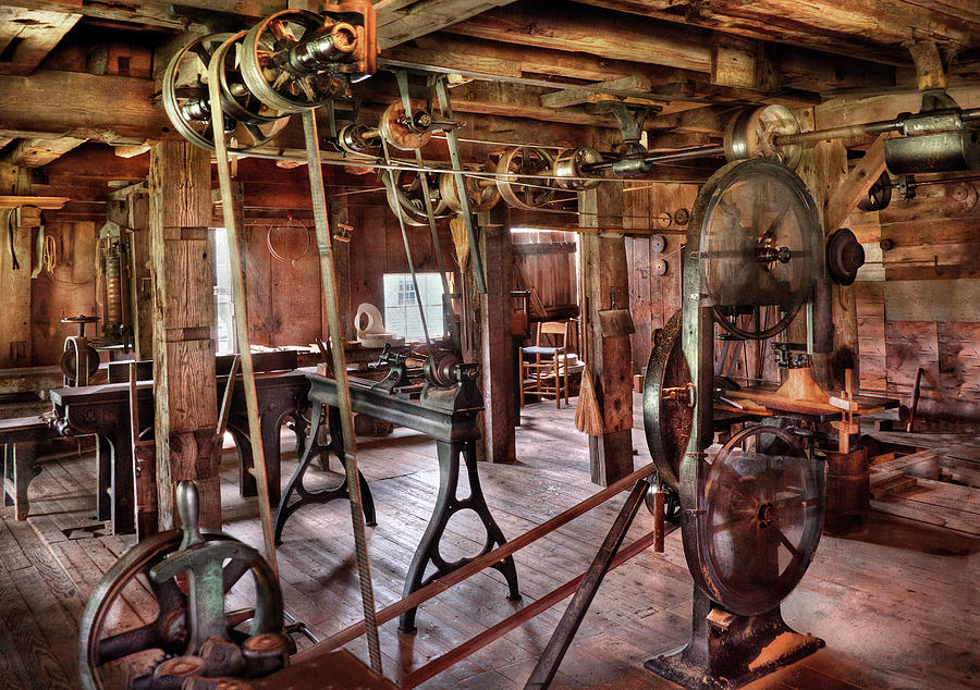 Tool Photograph - Carpenter - This old shop by Mike Savad