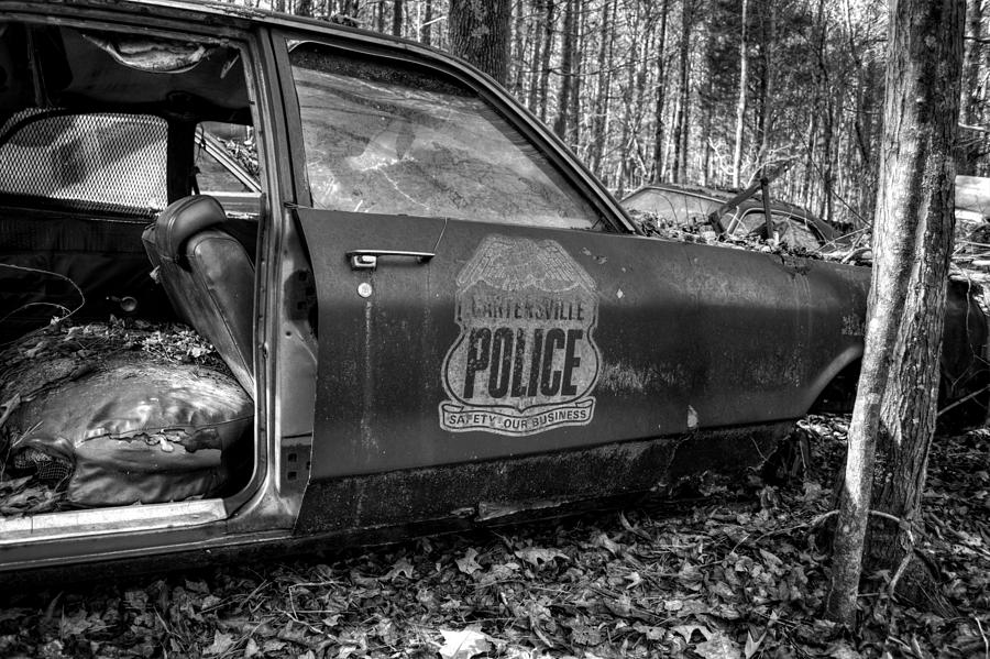 Old Car Photograph - Cartersville Police Car in Black and White by Greg and Chrystal Mimbs