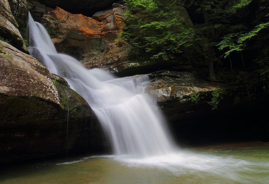 Cedar Falls at Hocking Hills State Park Photograph by Jetson Nguyen