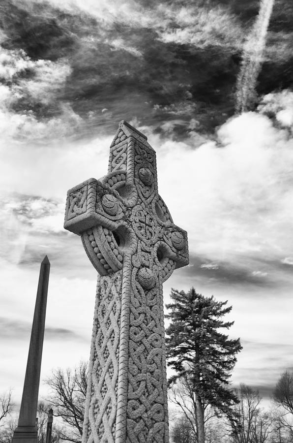 Celtic Cross 20977 Photograph by Guy Whiteley
