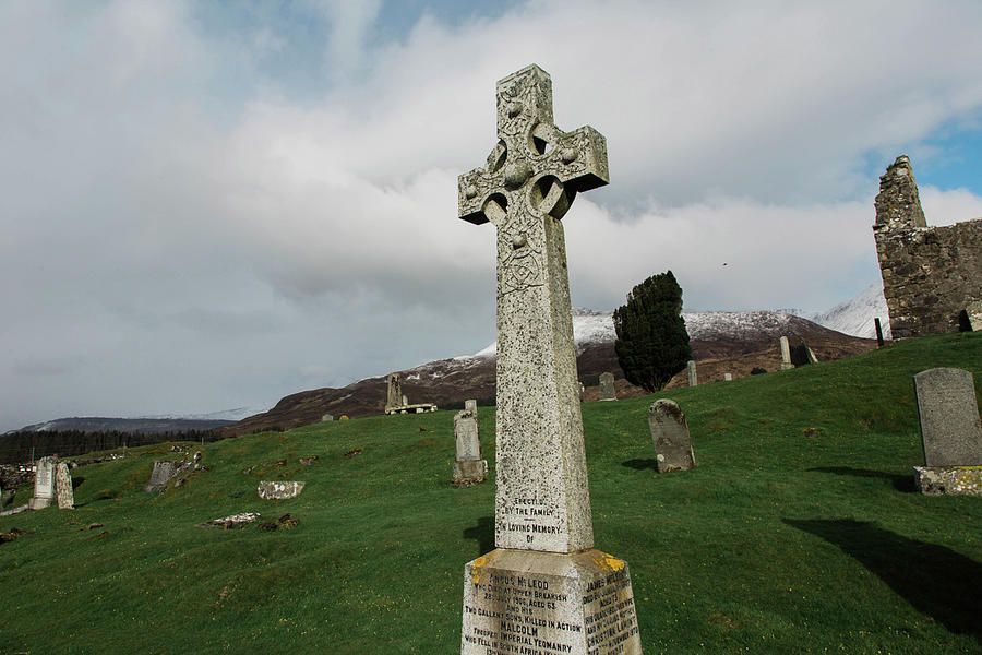 Celtic Cross In Grassy Cemetery On Hill Photograph by Michael Hanson ...