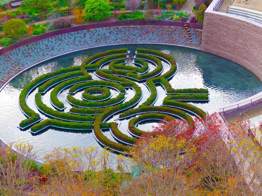 Central Garden Maze Pond - The Getty Photograph by Robert J Sadler
