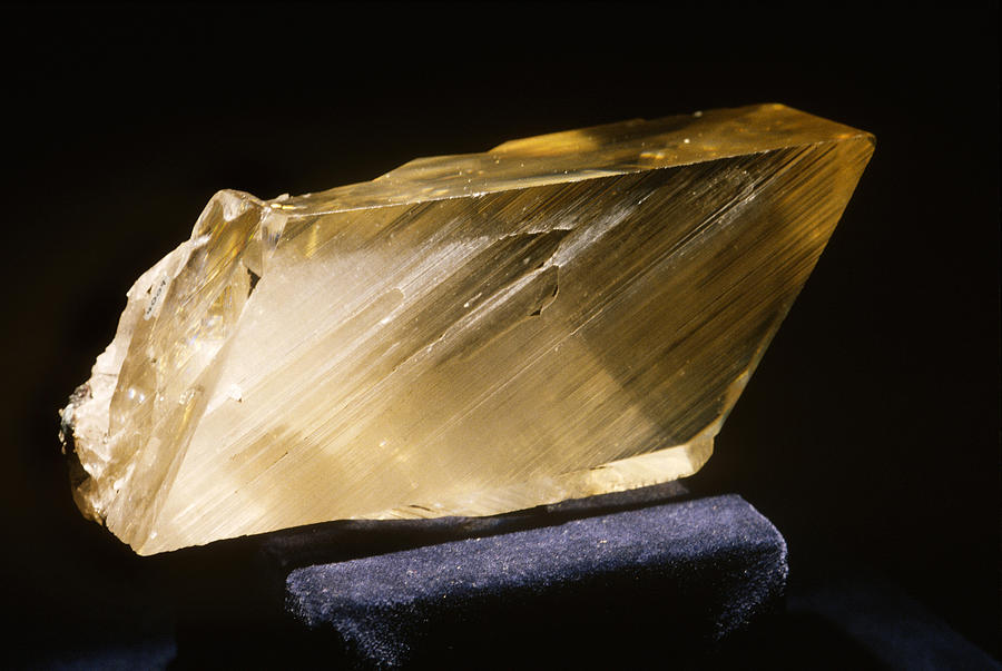 Cerussite Photograph by Gary Retherford