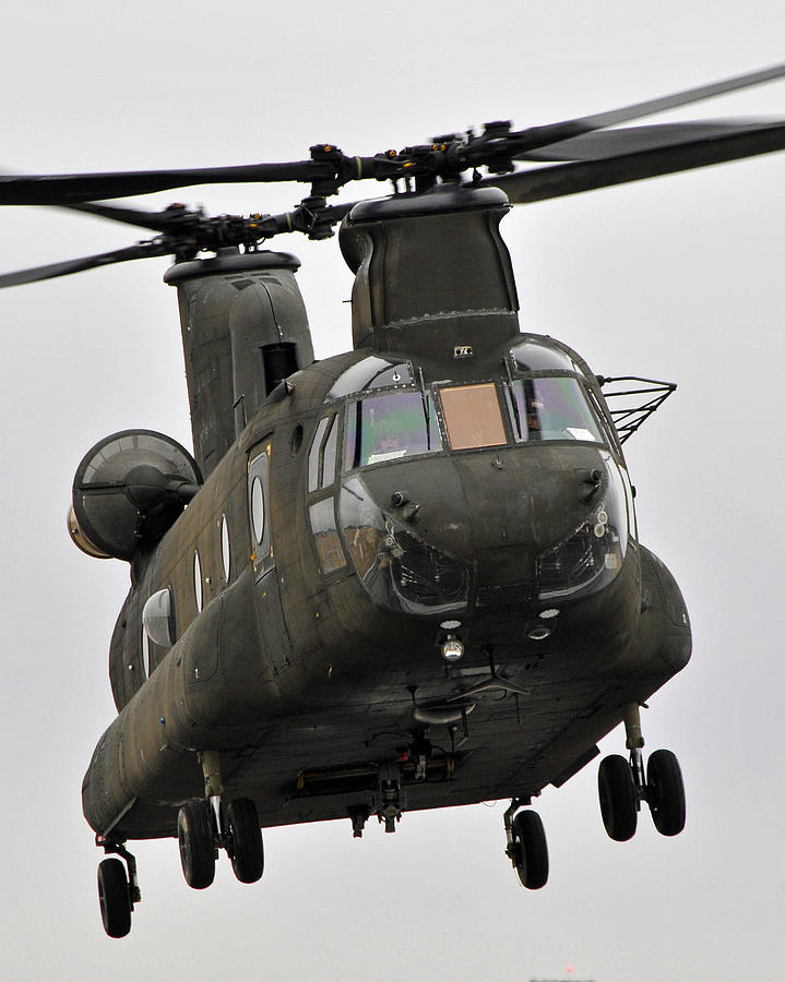 Ch-47 Chinook Photograph by Dan Myers